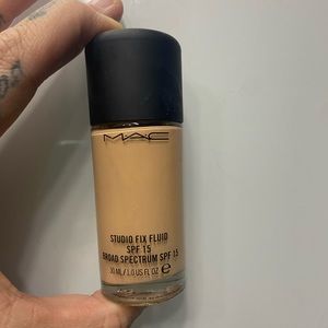 FINAL PRICE MAC Studio Fix Foundation NC18
